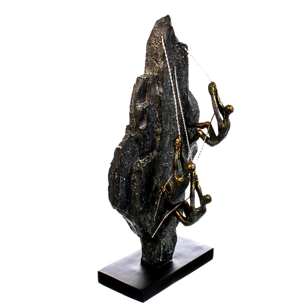 פסל אומנותי “המעז מנצח” מבית פסלי היוקרה GRACIA GALLERY