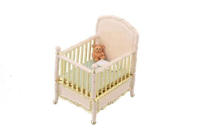 Pink Baby Bed | KEREN KOPAL